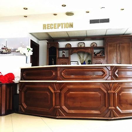 Hotel Brilliance Варна Экстерьер фото