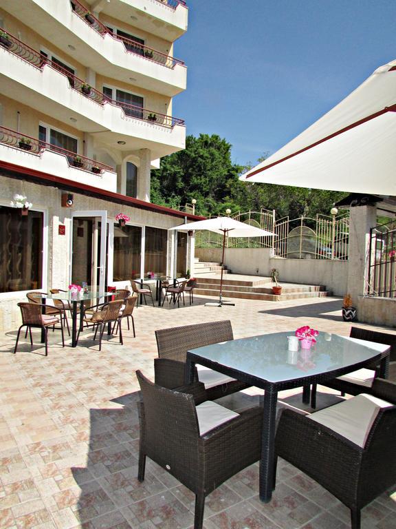 Hotel Brilliance Варна Экстерьер фото