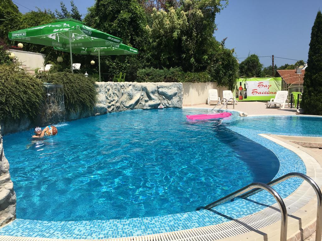 Hotel Brilliance Варна Экстерьер фото